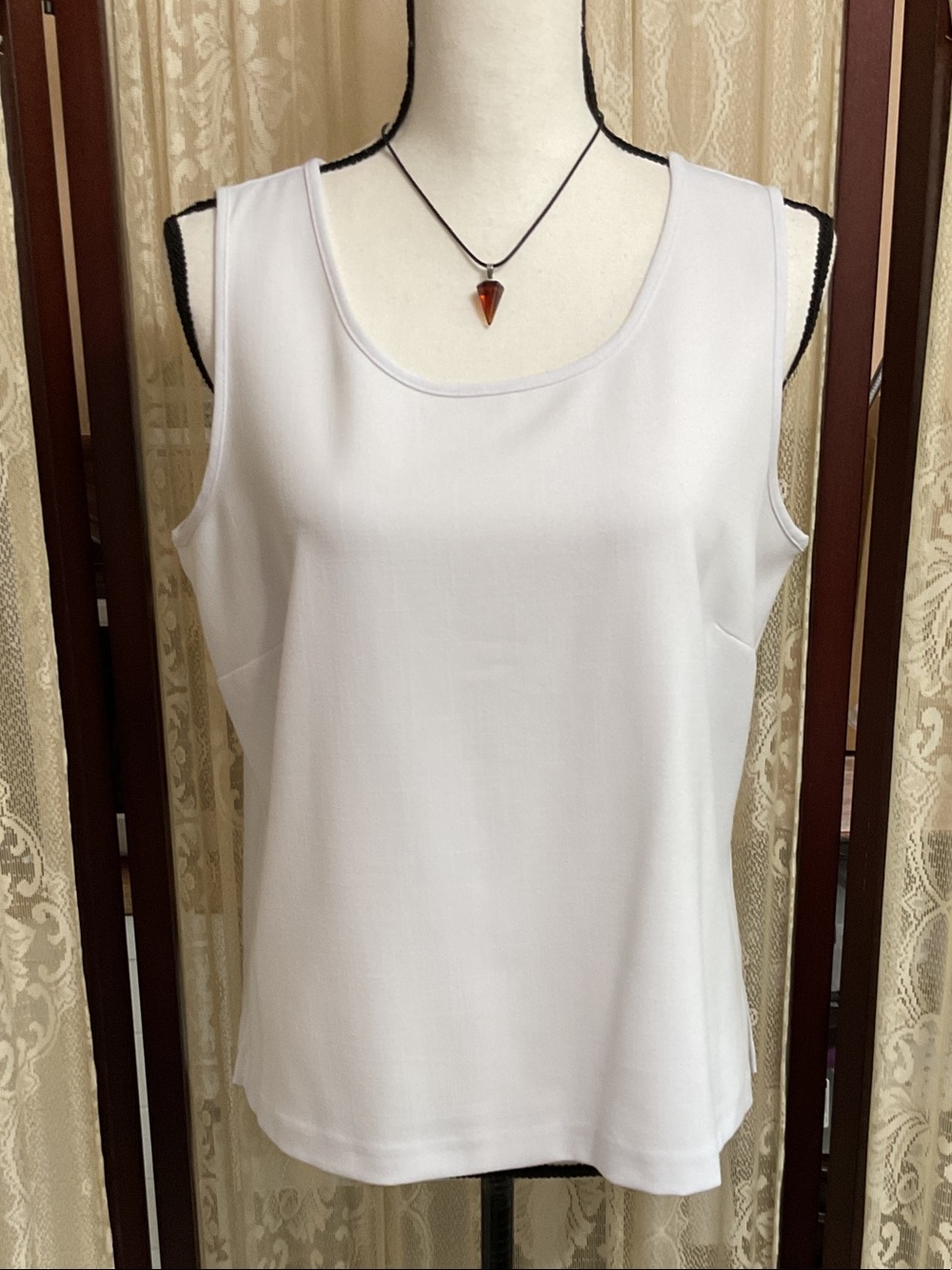 DRAPERS & DAMONS WHITE TANK TOP - SZ PM